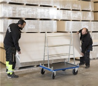 Vogn til transport af forskellige plader