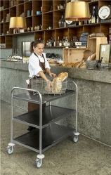 Rustfrit rullebord i café